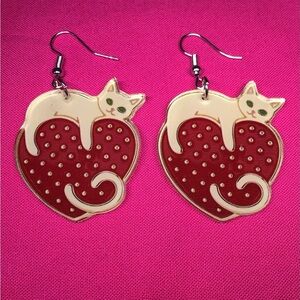 NWOT Cat on Heart Earrings